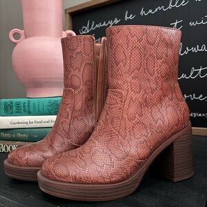 Universal Thread Brown Snakeskin Heeled Boots